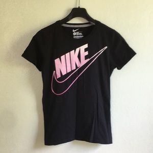 Never worn Nike T-shirt !